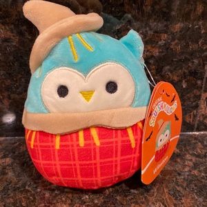 (1) NWT Winston the Scarecrow Owl 4 inch Squishmallows